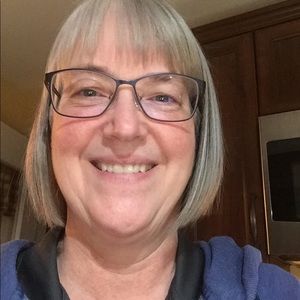 Meet your Posher, Carolyn